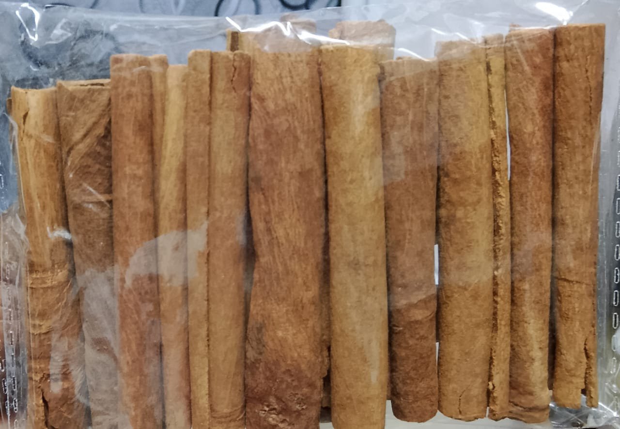 Cinnamon sticks roll